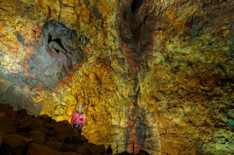 Descente dans un volcan en Islande avec Nordic