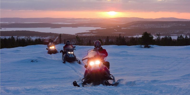 Meerdaagse sneeuwscootertocht in Finland