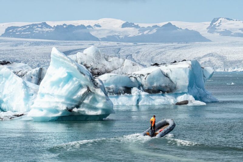 Tour en zodiac en Islande avec Nordic
