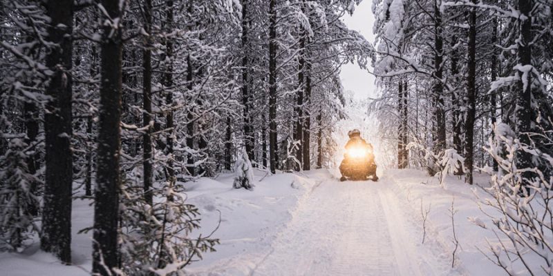 Excursion de plusieurs jours en motoneige en Laponie avec Nordic