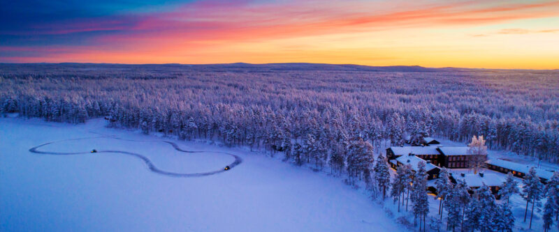 Arctic-River-Lodge-depuis-l'avion