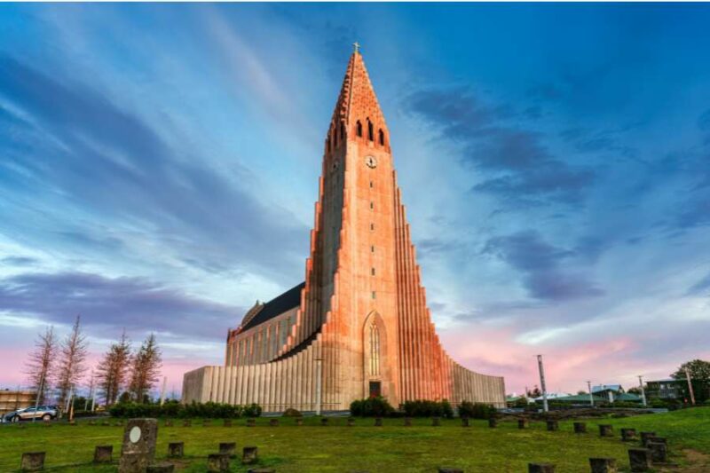 Visitez l'église de Hallgrímskirkja à Reykjavík avec Nordic
